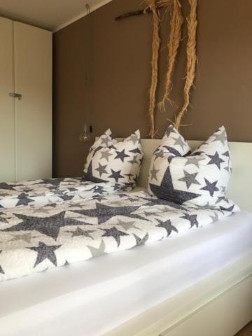Myschluchseehome Gemuetliche Ferienwohnung Mit Suedbalkon Und Pool Im Haus Extérieur photo